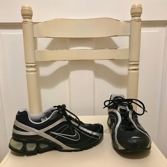 Nike Shoes - Nike Air (Refresh 3) 7.5